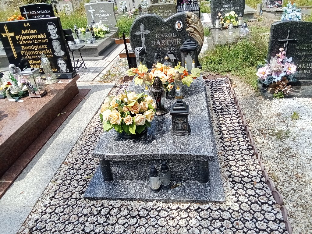 Grób Karol Bartnik